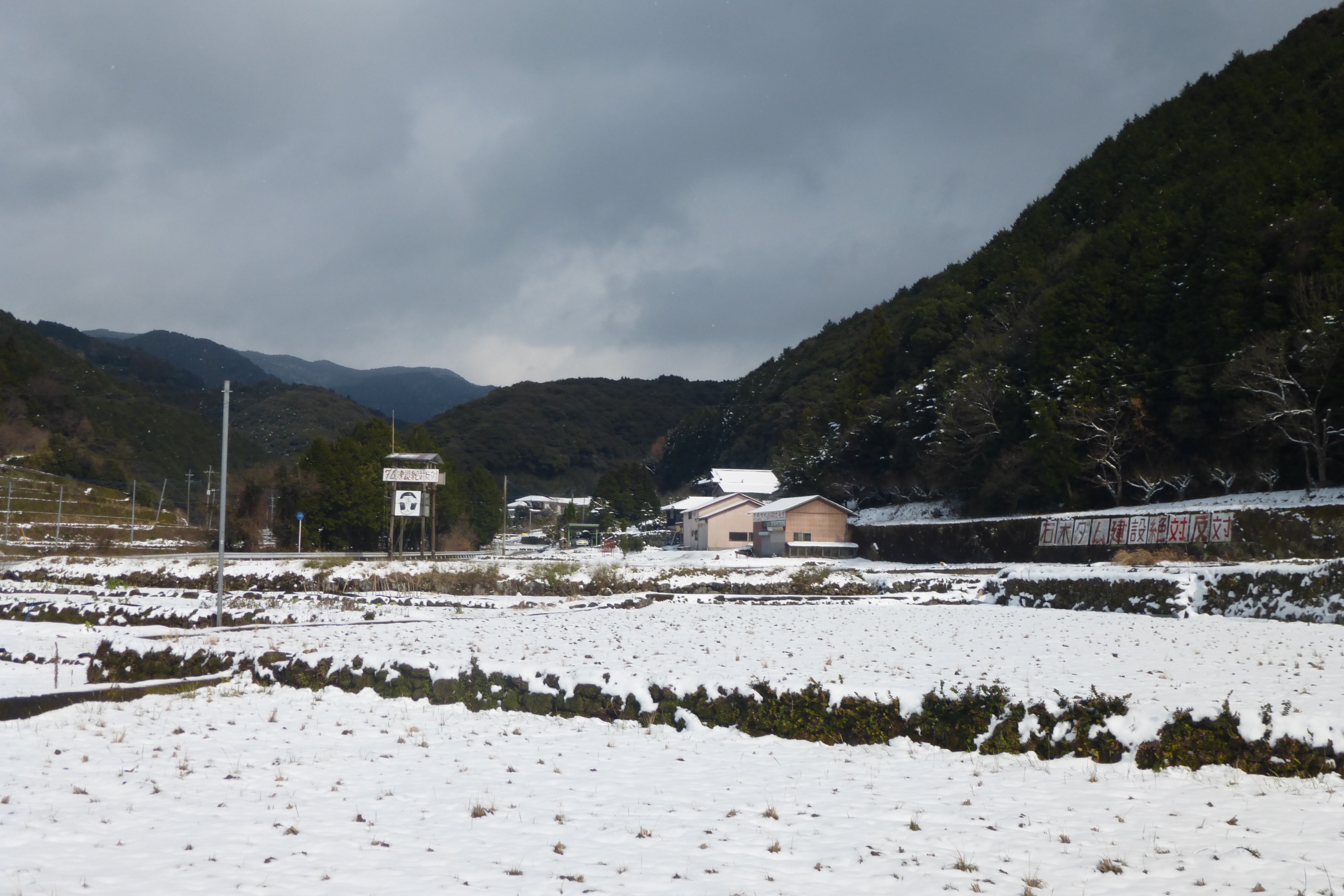 九州の西の端、真冬に一回雪が積もれば楽しいこうばる地区です。